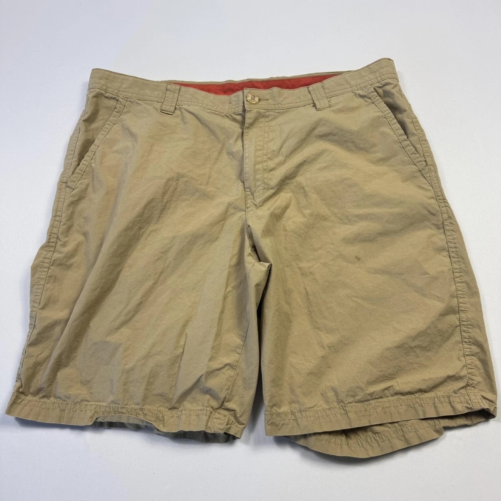 ***Size 36 X 10 Columbia Men's Khaki Flat Front Shorts